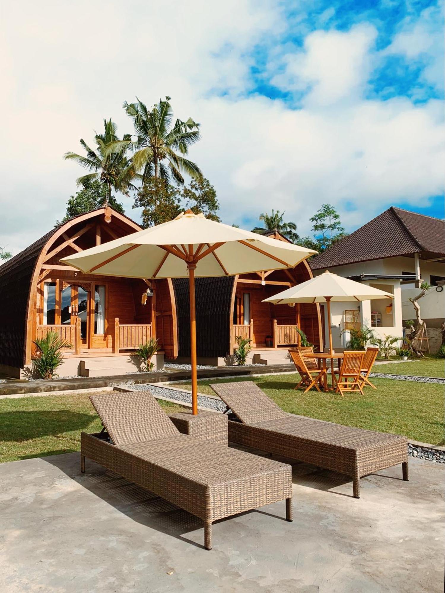 Besakih Homestay & Villa Экстерьер фото