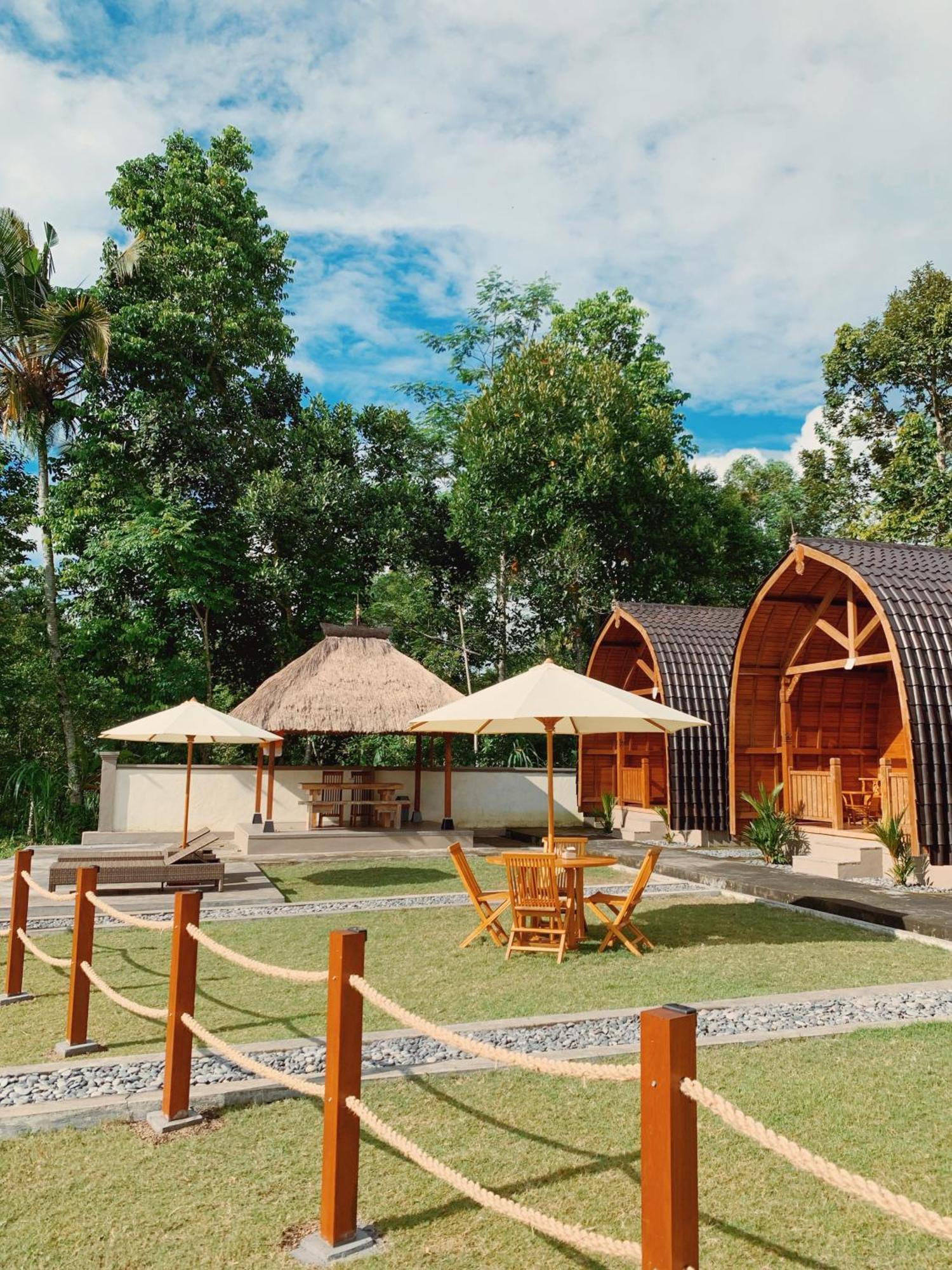 Besakih Homestay & Villa Экстерьер фото