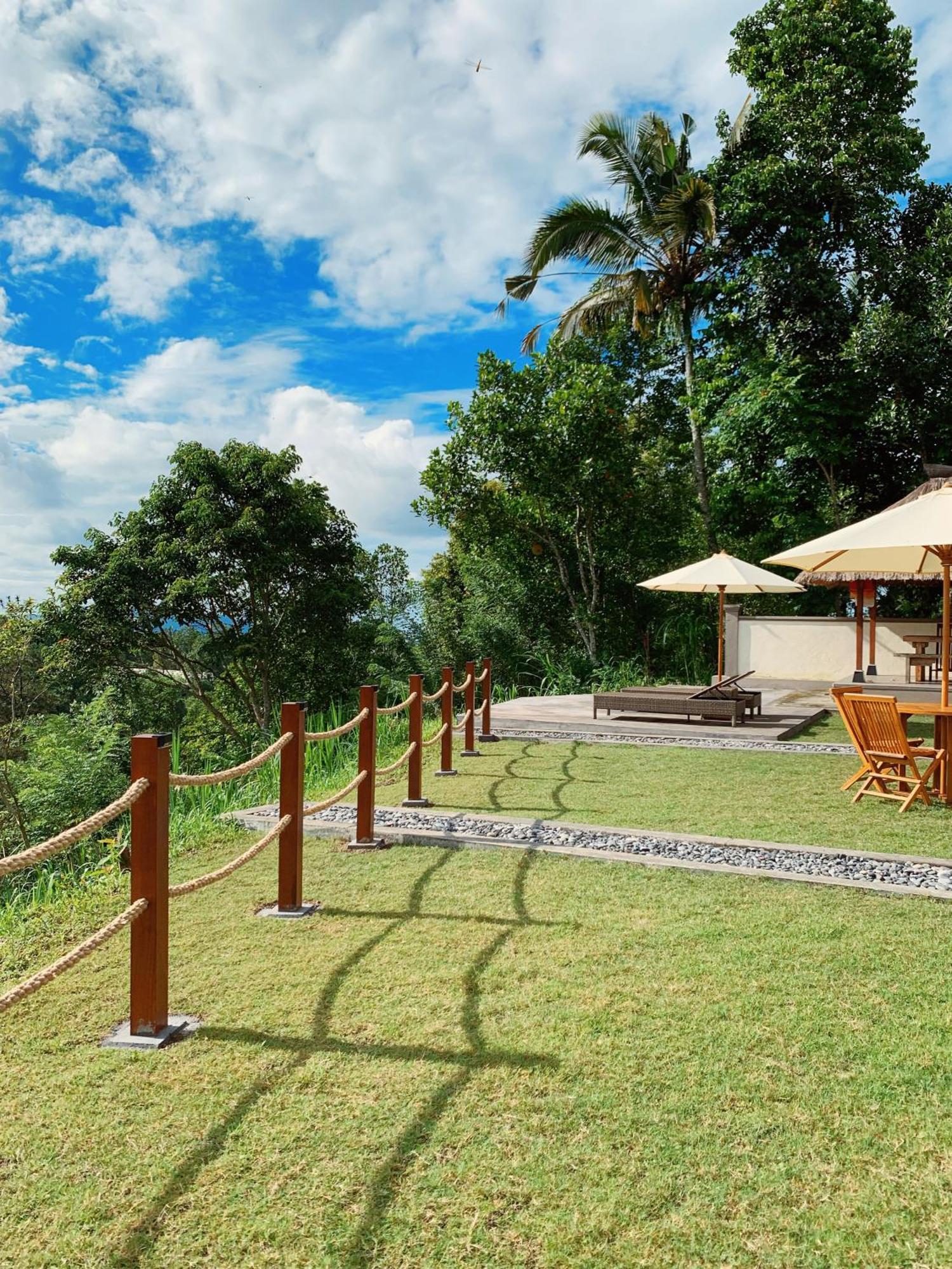 Besakih Homestay & Villa Экстерьер фото