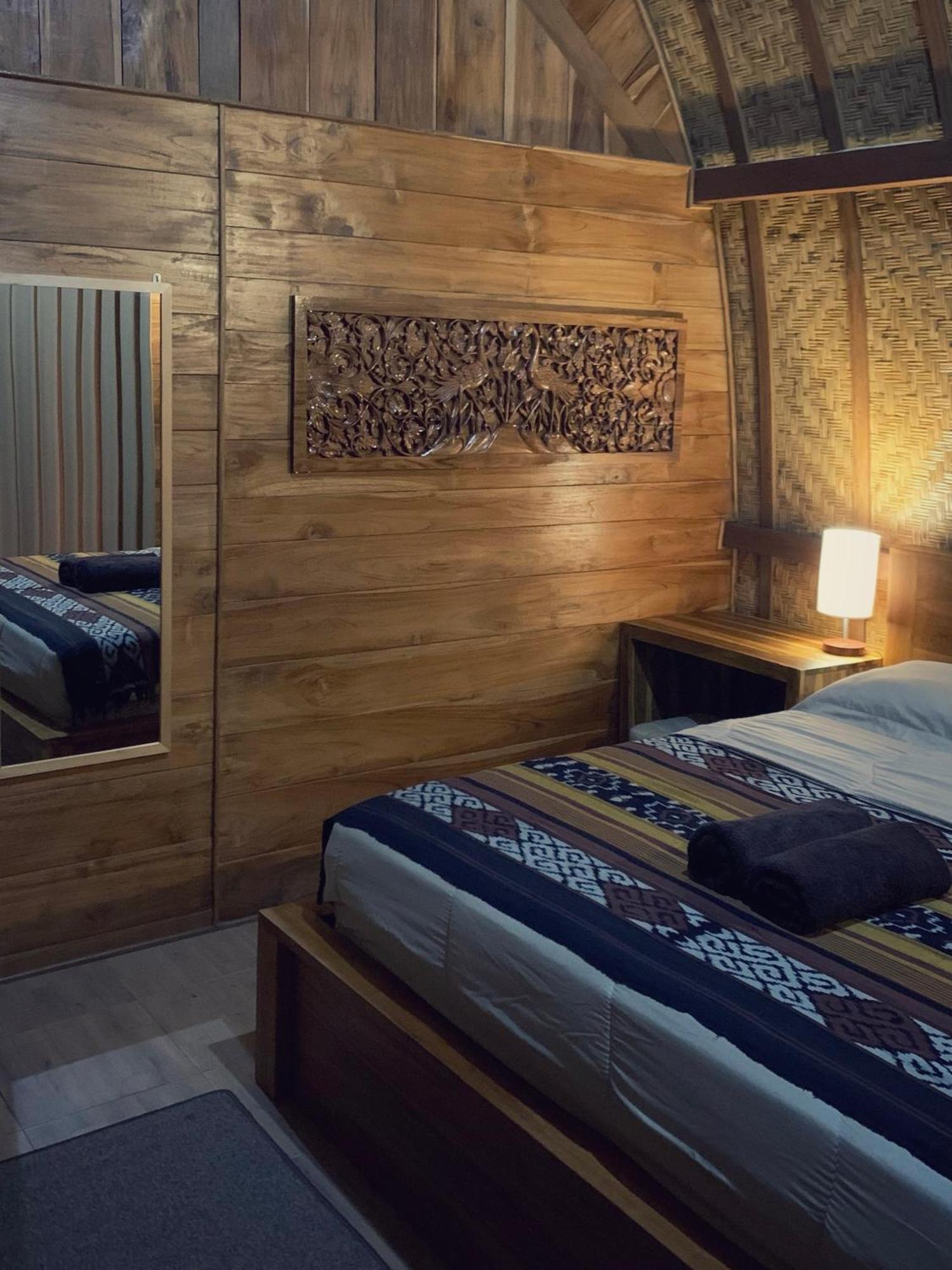 Besakih Homestay & Villa Экстерьер фото